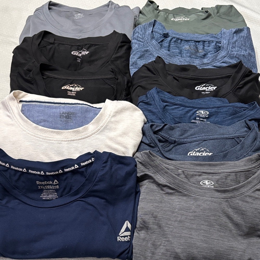 Reebok Men's Navy Short Sleeve Tee